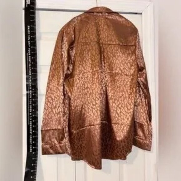 NWT, unworn Milk & Honey Peach Satin Blouse for ladies LACE SHINY FINISH MEDIUM - Picture 3 of 11